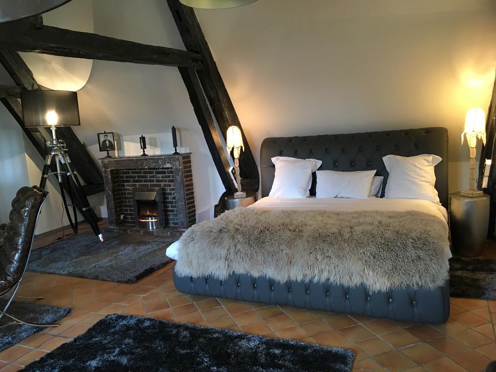 Demeure Des Vieux Bains Bed & Breakfast Provins Exterior foto