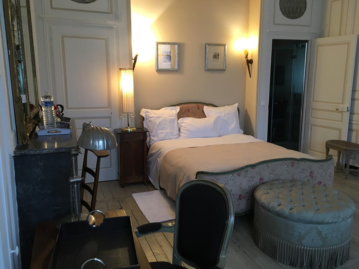 Demeure Des Vieux Bains Bed & Breakfast Provins Exterior foto